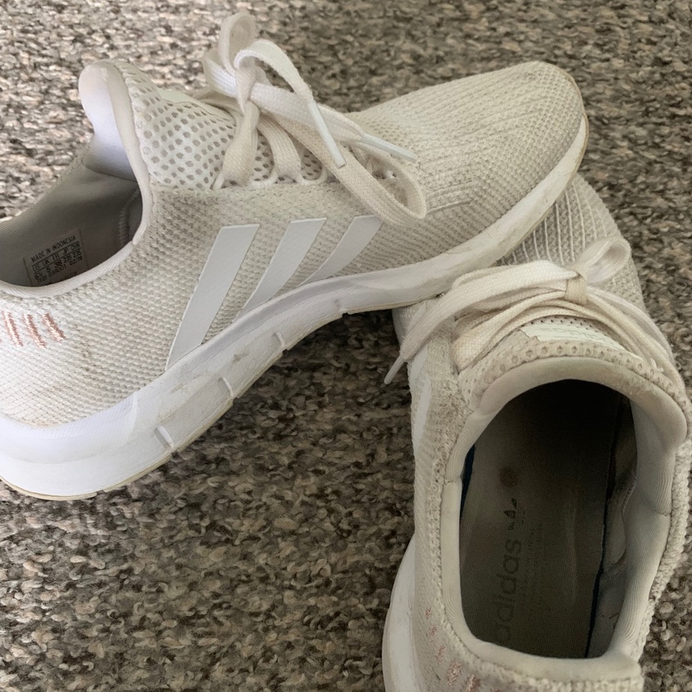 Adidas swift runner sneakers